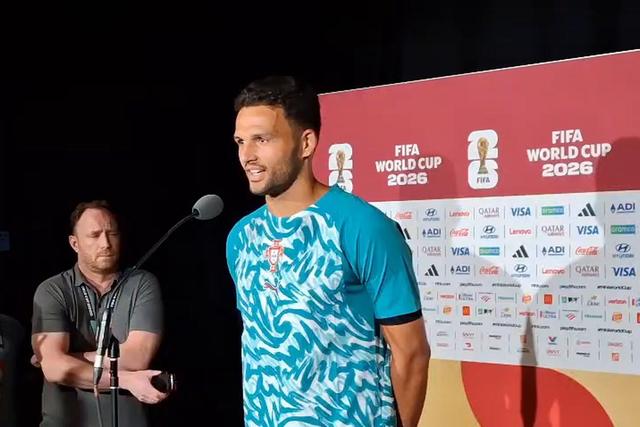 Gonçalo Ramos trocou de camisola com antigo colega no Benfica
