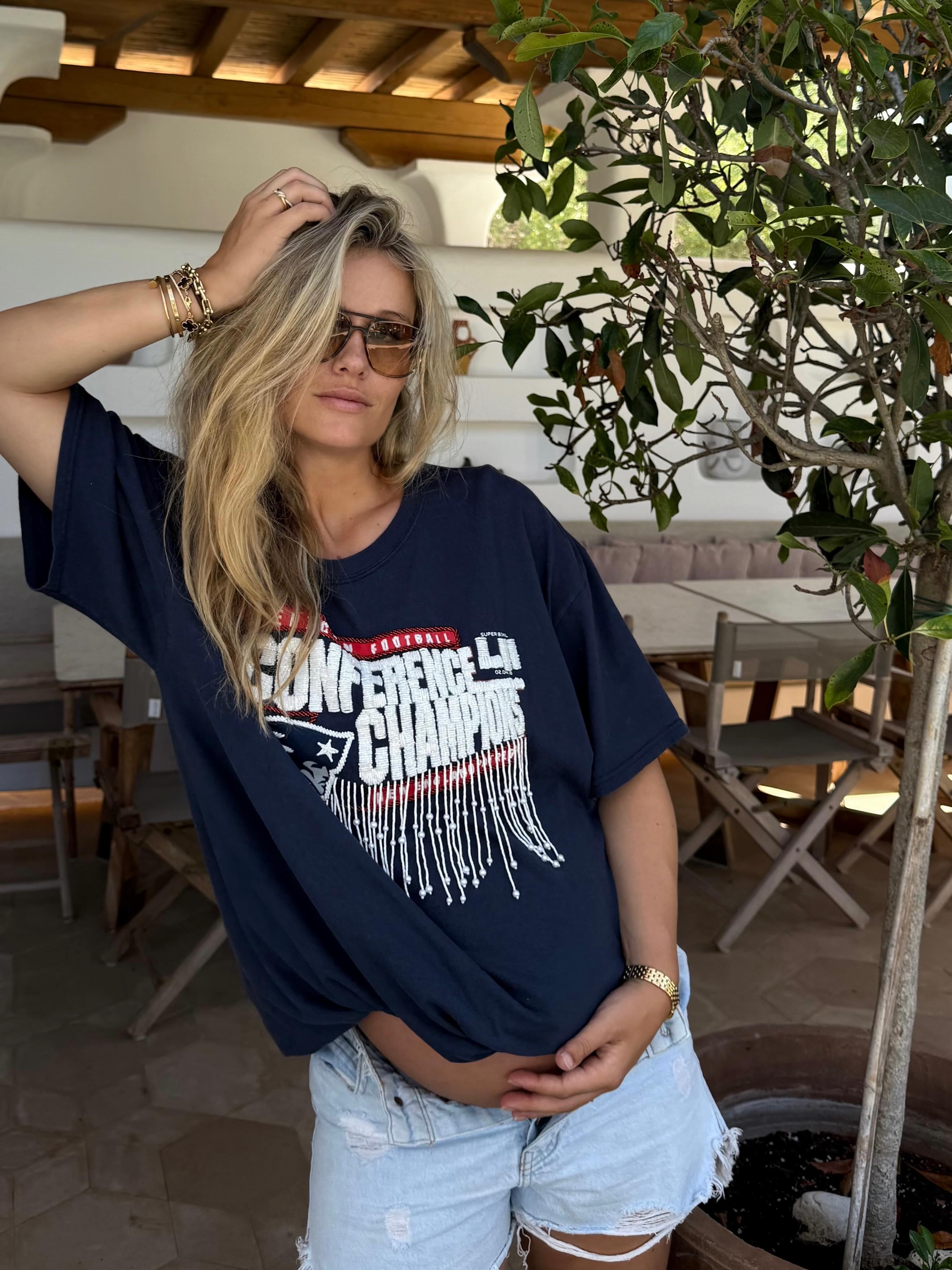 Mikky Kiemeney, esposa de Frenkie de Jong, soma mais de 1,5 milhões de seguidores e fatura cerca de 14 mil euros por publicação