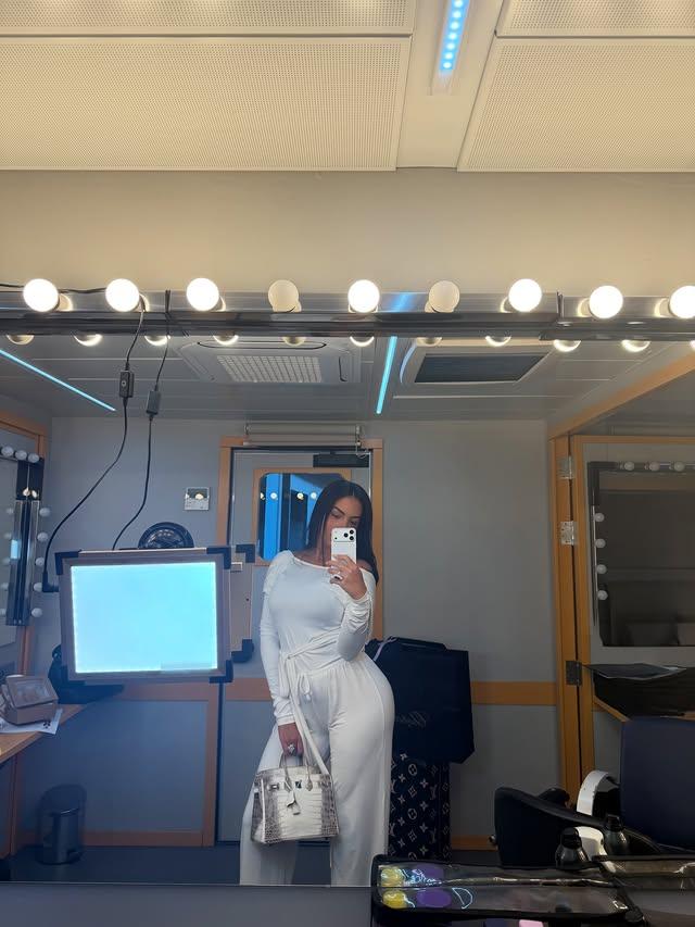 Georgina Rodríguez, noiva de Cristiano Ronaldo, conta com mais de 74 milhões de seguidores. A empresária e influencer encaixa cerca de 600 mil euros por publicação nas redes sociais