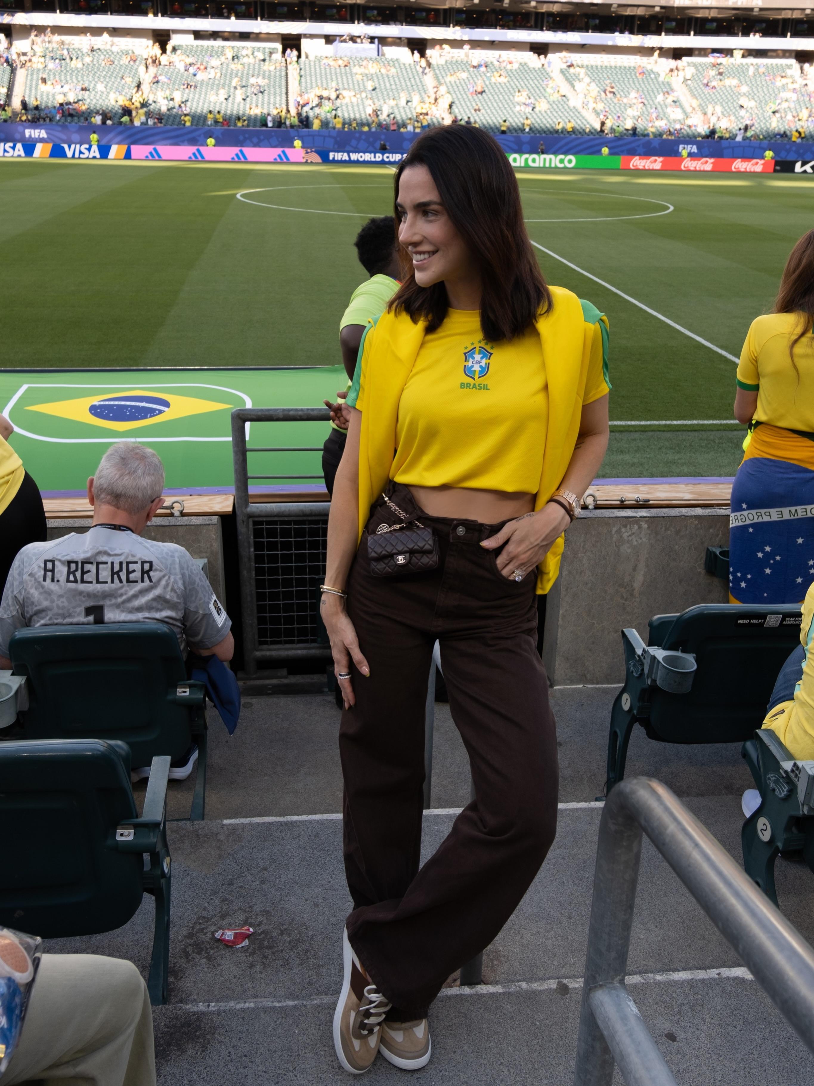 Duda Fournier, esposa de Lucas Paquetá e influencer, regista mais de dois milhões de seguidores e fatura cerca de 18 mil euros por publicação