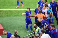 Luka Modric frustrado com ambas as intervenções do VAR
