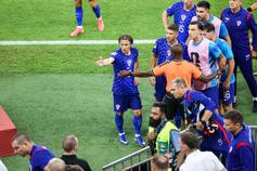 Luka Modric frustrado com ambas as intervenções do VAR