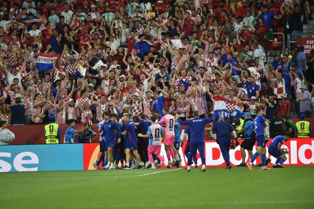 Croácia ainda festejou o golo do empate na compensação, mas lance foi revertido — Foto: A BOLA/Miguel Nunes