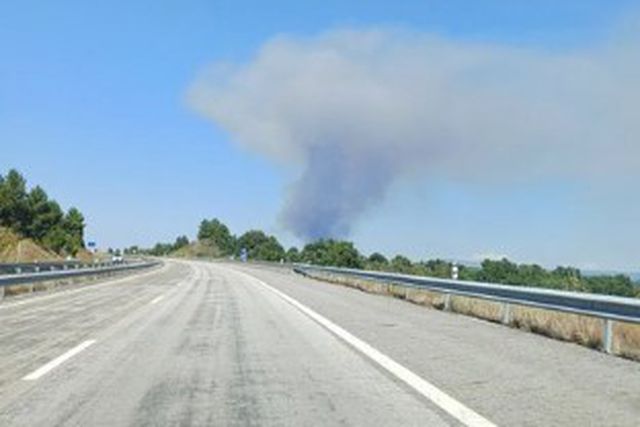 Incêndio deflagra nas proximidades do estádio do Chaves
