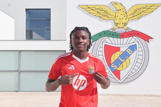 Benfica contrata jovem talento irlandês: «É uma grande oportunidade para ele»