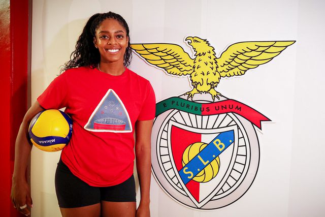 Deixa o FC Porto para reforçar o Benfica: «Estou no maior clube de Portugal»