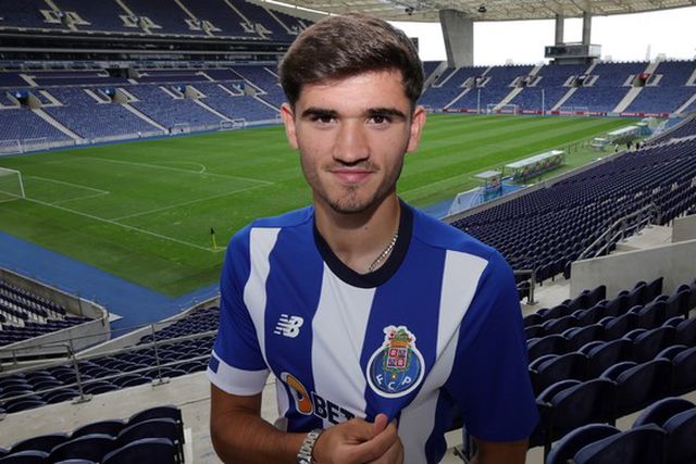 António Ribeiro, defesa do FC Porto B, sofreu traumatismo crânio-encefálico