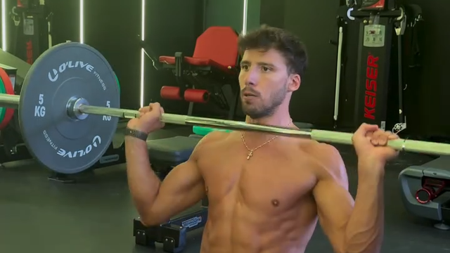 Vídeo: Rúben Dias prova estar em boa forma na pré-época