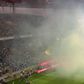 Pirotecnia de adeptos leoninos interrompe Supertaça