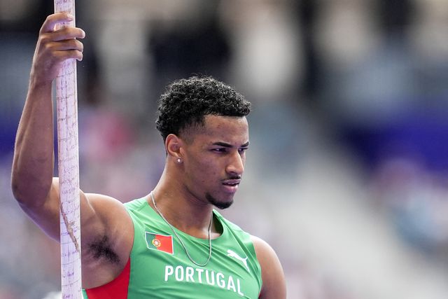 Paris 2024: Pedro Buaró «desiludido» depois de falhar a final do salto com vara