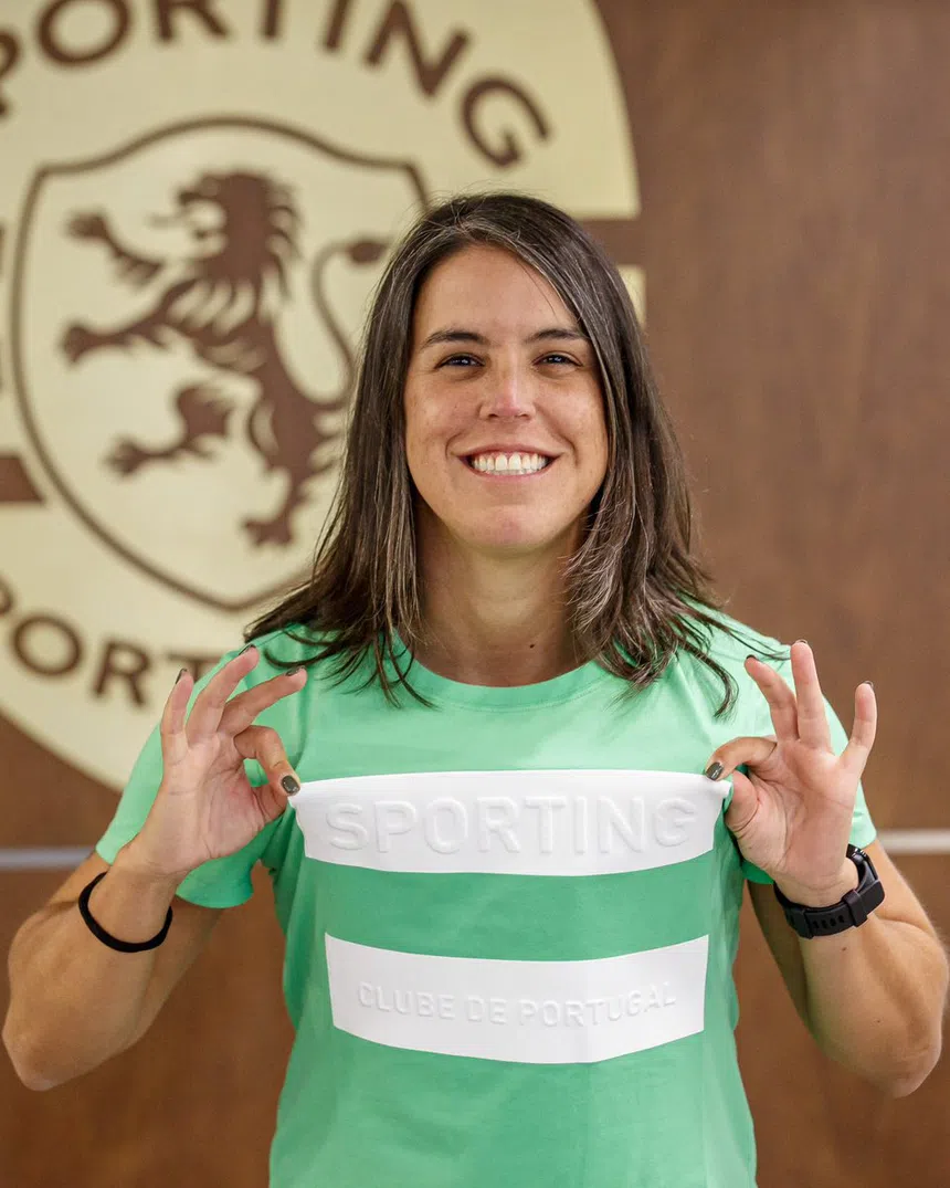 Leoa veterana renova e ruge forte!