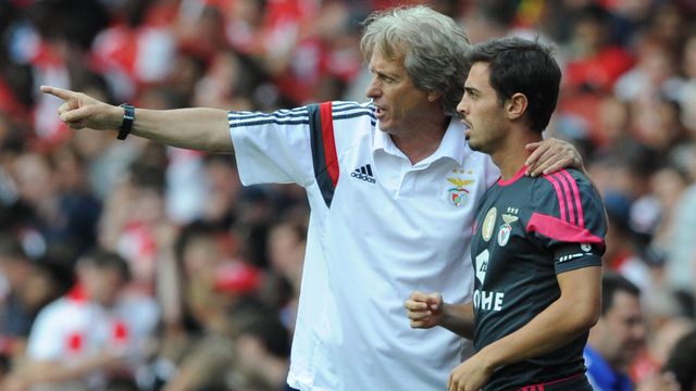Jorge Jesus dá indicações a Bernardo Silva (A BOLA)