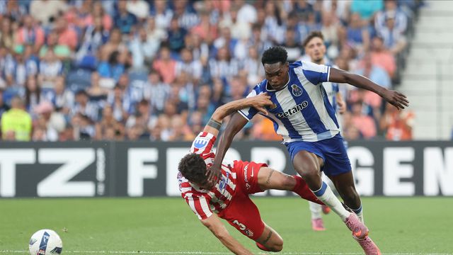 «De Jong pode abrir a porta a uma negociação de Samu»
