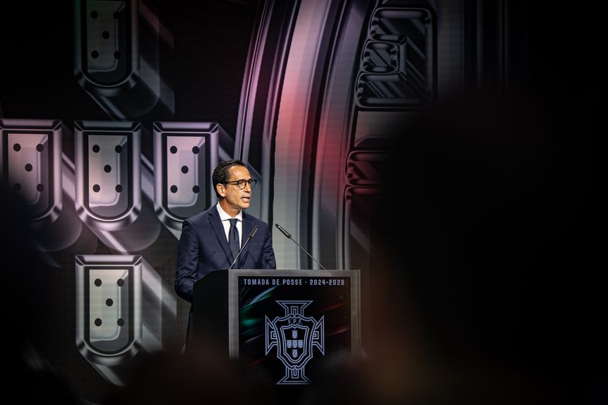 Pedro Proença, presidente da Federação Portuguesa de Futebol, discursa no dia em que tomou posse como líder da FPF