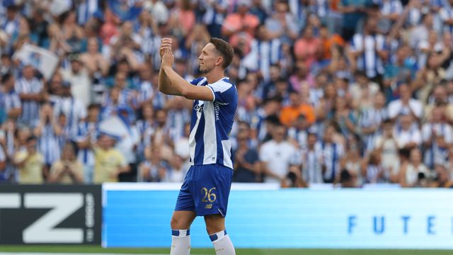 De Jong anunciado de surpresa no Dragão como reforço do FC Porto (Catarina Morais)