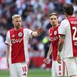 Que obra de arte! Alvo do FC Porto marca golaço e coloca Ajax a vencer (vídeo)