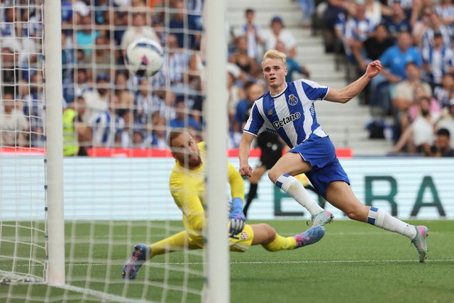 Victor Froholdt é como o algodão