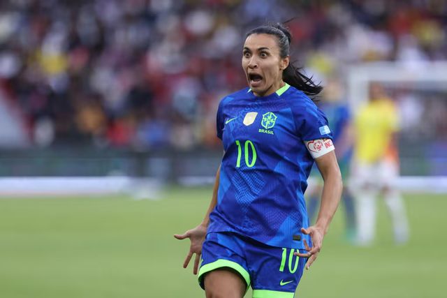 Aos 39 anos, Marta brilha e guia Brasil à conquista da Copa América