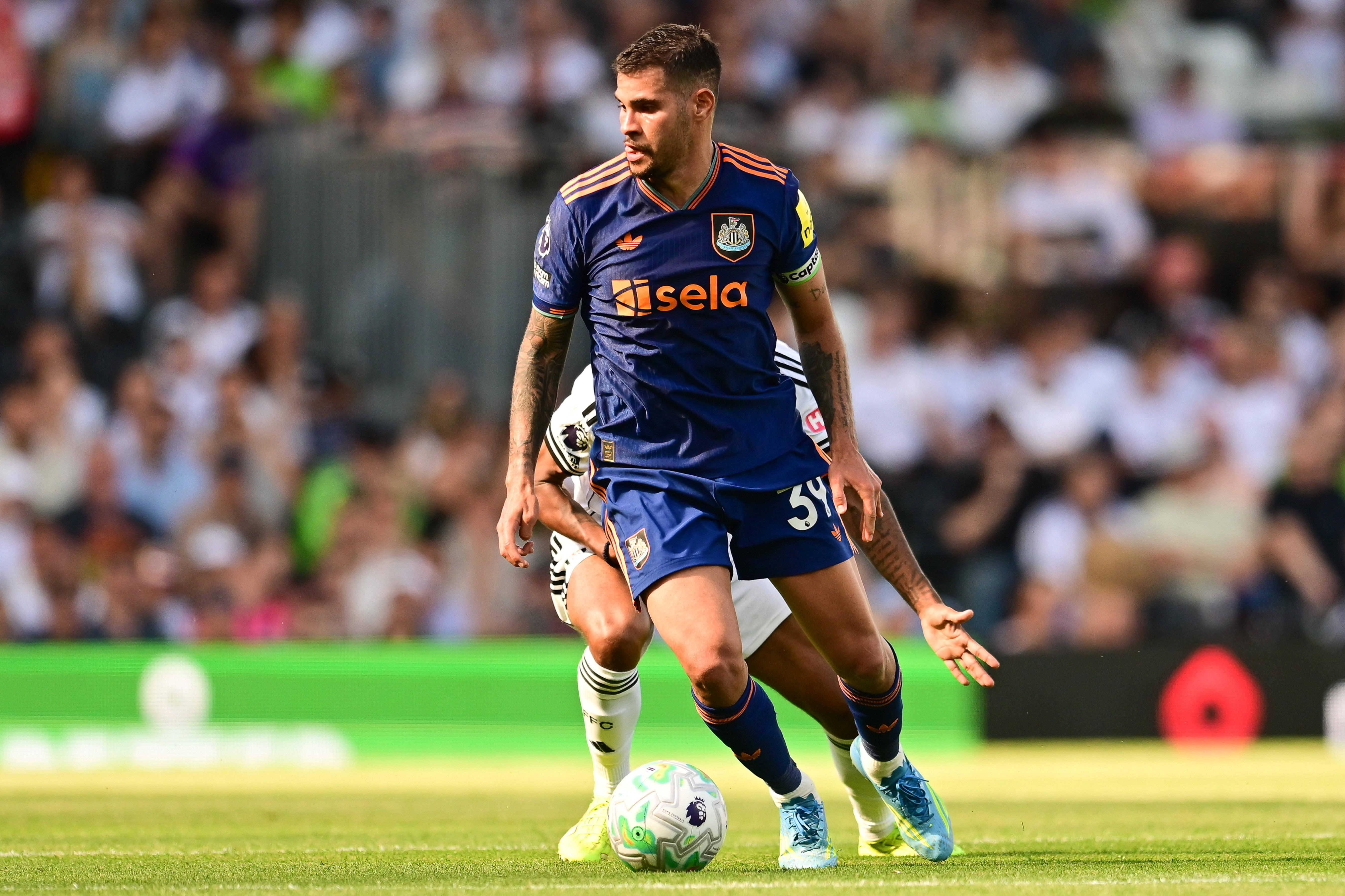 Bruno Guimarães, médio do Newcastle