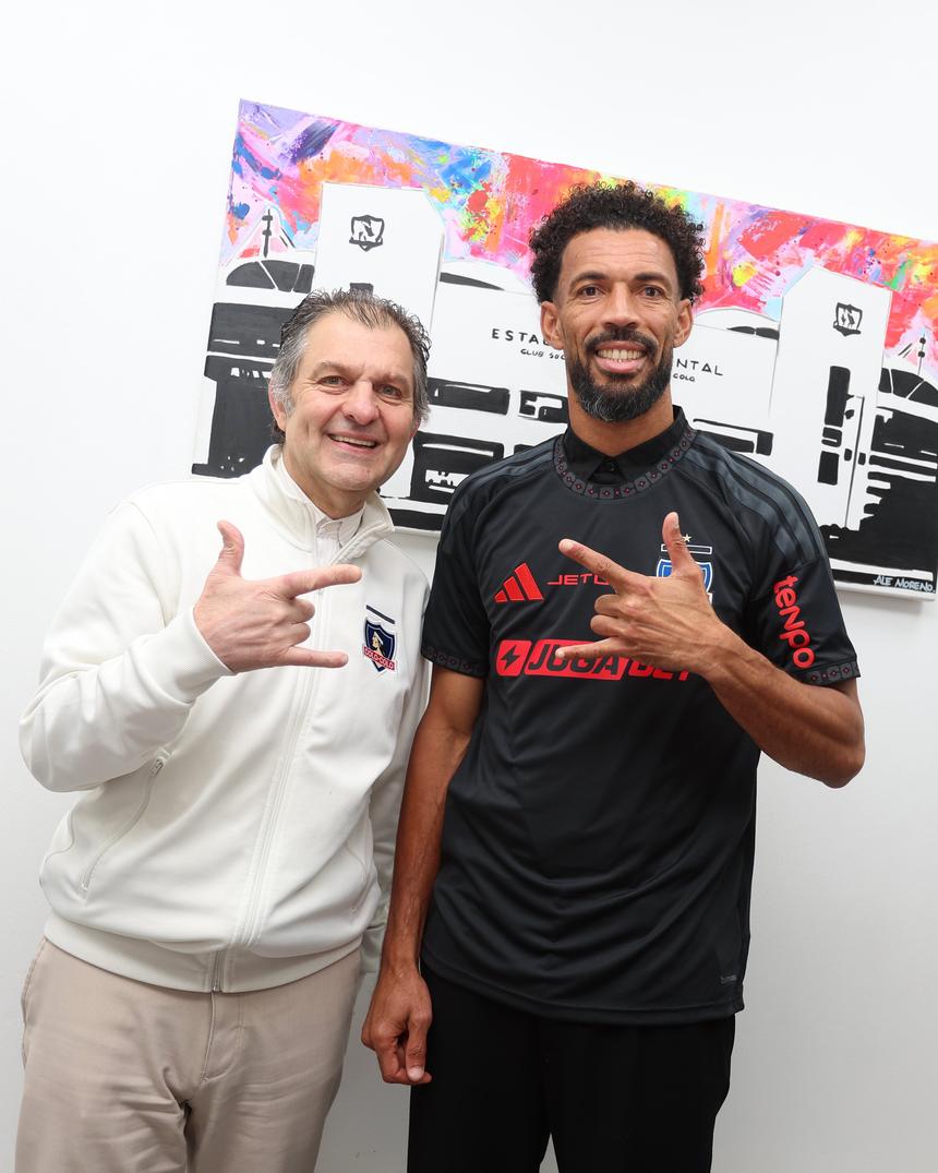 Vozinha já veste as cores do Colo Colo