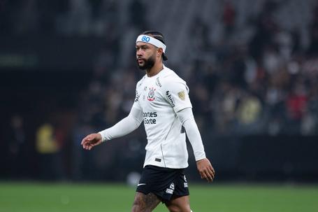 Depay quer camarote, o estádio para ele e até prémio por Mundial que pode nem jogar