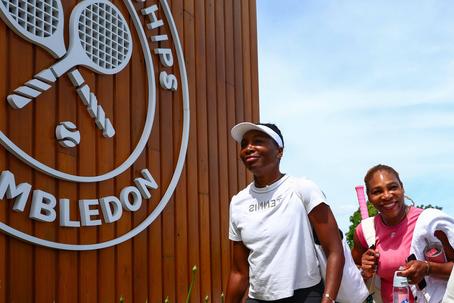 Venus e Serena viram os planos de voltarem a jogar em Wimbledon frustrados devido a lesão       Fotografia Imago