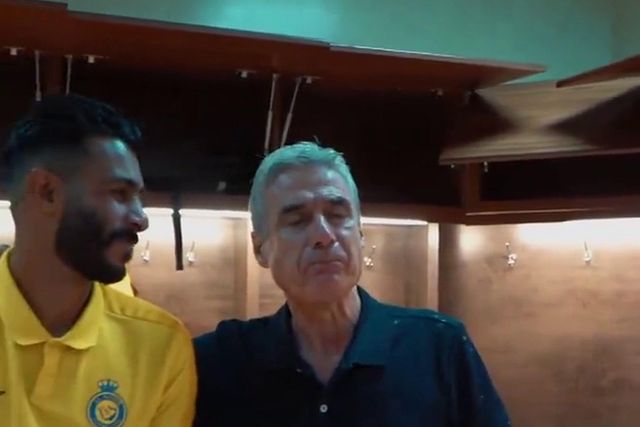 Houve festa no balneário do Al Nassr no aniversário de Luís Castro