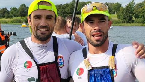 José Ramalho e Fernando Pimenta revalidam título mundial de canoagem de maratonas