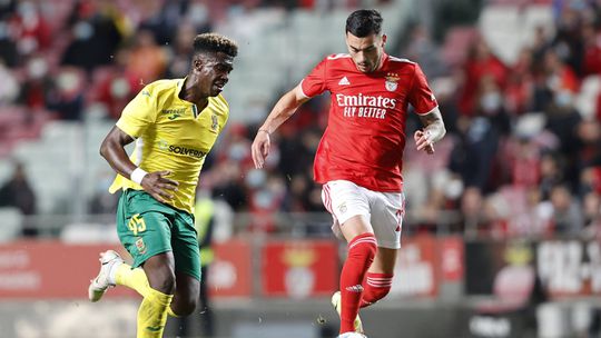 Oficial: Radonjic regressa a ‘casa’ e reencontra Benfica na Champions