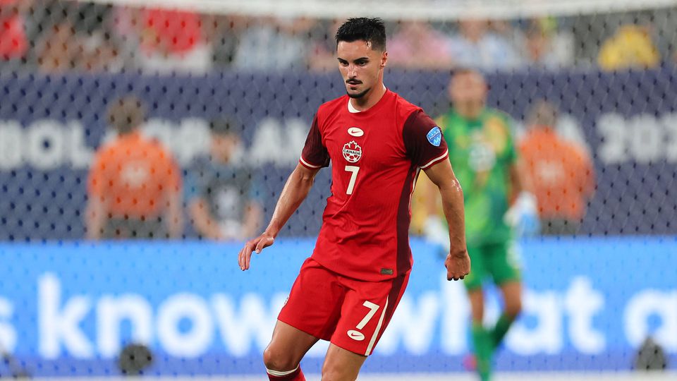 Eustáquio titular pelo Canadá