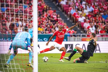 Benfica: João Mário já está na Turquia (vídeo)