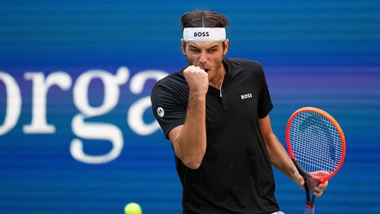 Taylor Fritz supera Zverev e é o primeiro semifinalista no US Open