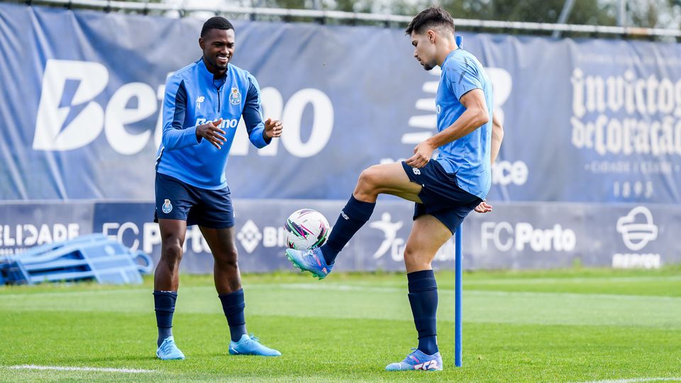 FC Porto: duas caras novas no treino e Galeno em destaque