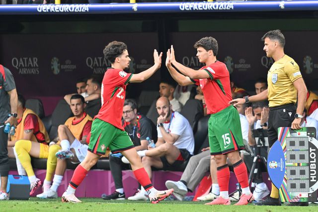 Vitinha elogia João Neves: «Vê coisas que os mais velhos não veem»