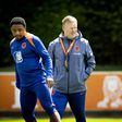Koeman risca jogador da seleção: «Vai para a Arábia Saudita aos 26 anos...»