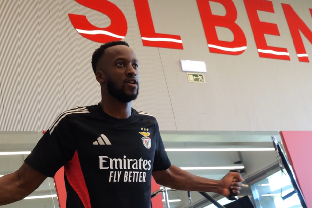 Benfica fica-se pelo ginásio