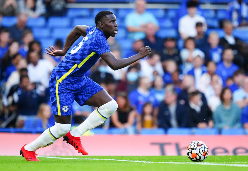 Zouma ao serviço do Chelsea, onde venceu uma UEFA Champions League