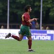 Rui Costa festeja o golo inaugural do Estónia-Portugal de 3 de setembro de 2000