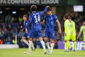 João Félix e Pedro Neto cruzaram-se no Chelsea