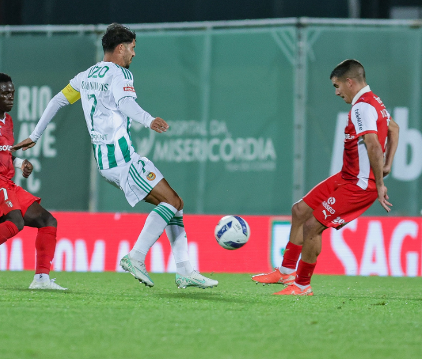 Médio já se despediu dos companheiros e ruma a mais uma aventura no estrangeiro (Foto: Rio Ave)