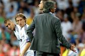 Modric e Benzema com Mourinho em 2012
