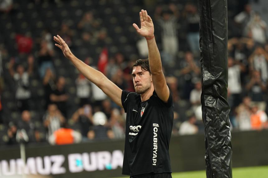 Dusan Vlahovic mudou-se para Istambul