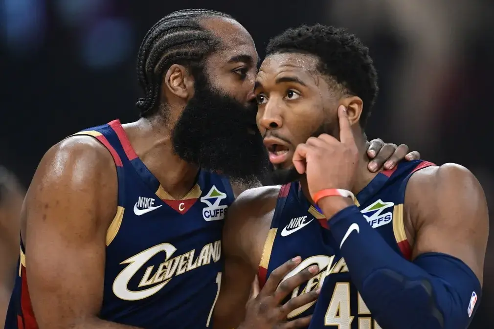 James Harden e Donovan Mitchell são as superestrelas dos Cavs