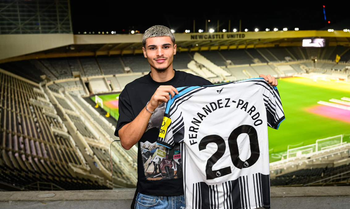 13 - Fernandez-Pardo custou 60 milhões de euros ao Newcastle vindo do Lille este verão - Foto: Imago