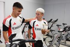 Com o amigo Prestianni  - Foto: SL Benfica