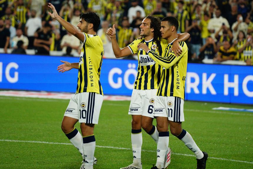 Dupla gerou polémica no fim do Lyon-Fenerbahçe