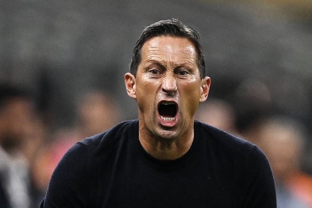 «Era penálti de 100 por cento, não de 50, não entendo como não se foi rever o lance»