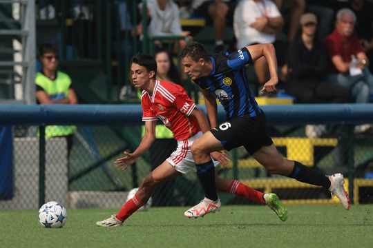 Youth League: Benfica perdulário empata em Milão