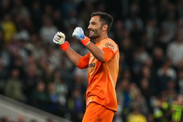 Confiança em Adán: titular e... capitão diante da Atalanta