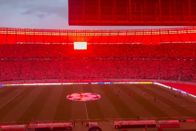 O ambiente no Estádio Olímpico de Berlim